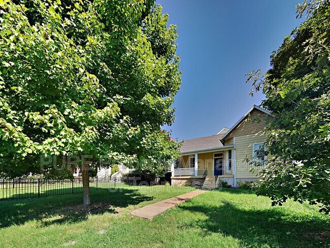 Building Photo - 5400 Pennsylvania Ave