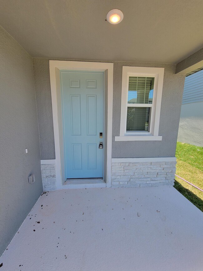 Building Photo - 5265 Sanders Oak Trl