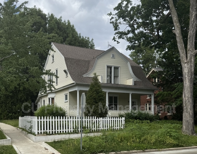 Primary Photo - 512 W Clark St