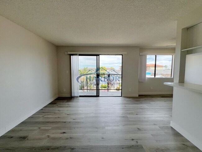 Foto del edificio - 2315 S Grand Ave