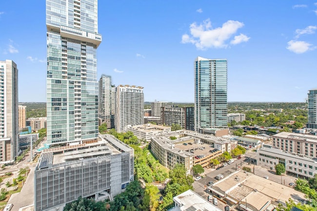 Building Photo - 360 Nueces St