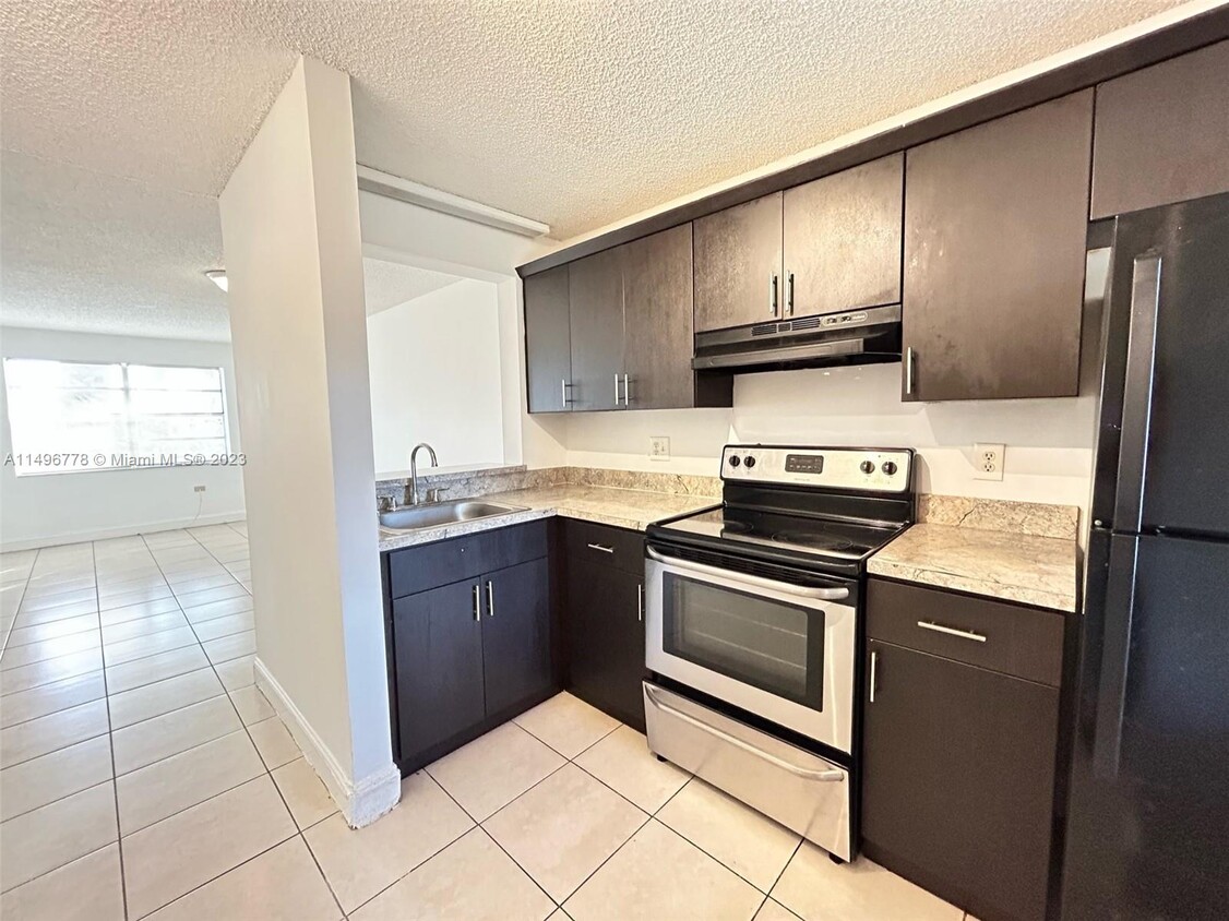 95 NE 41st St Unit O227, Oakland Park, FL 33334 Condo for Rent in