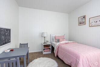 3BR, 2BA - 1453 SF - View@98