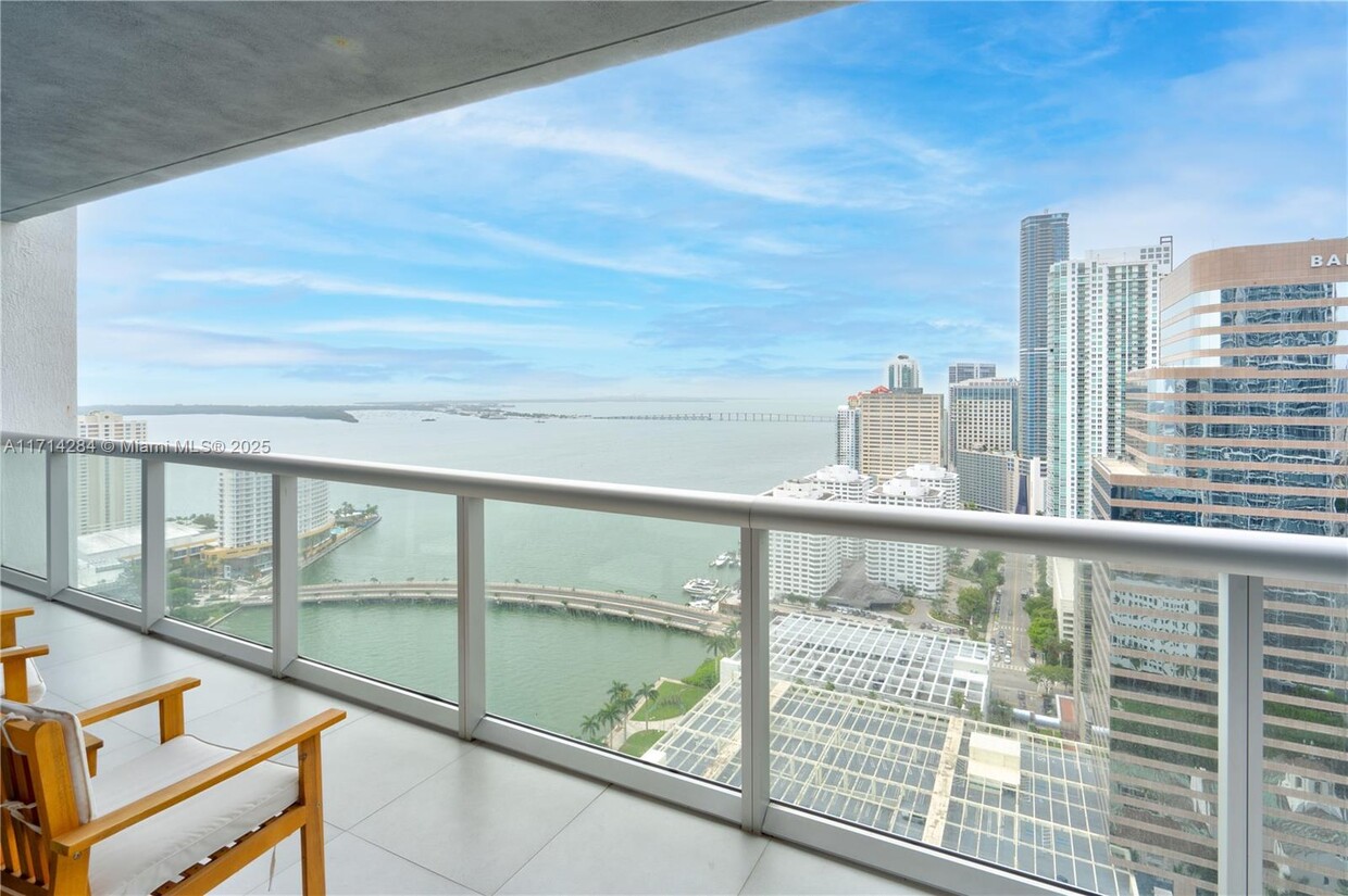 Foto principal - 495 Brickell Ave