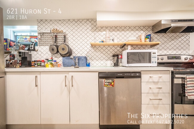 Building Photo - Annex Two Bedroom - U of T Annex Mansion