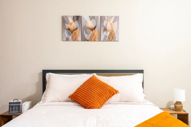 Foto del edificio - 1011 Pickering Pl NW