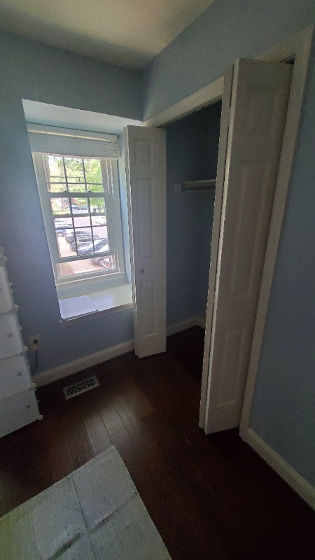 Foto del edificio - 4847 Carriagepark Rd