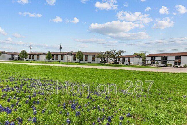 Foto del edificio - 1301 W Hwy 287 Byp