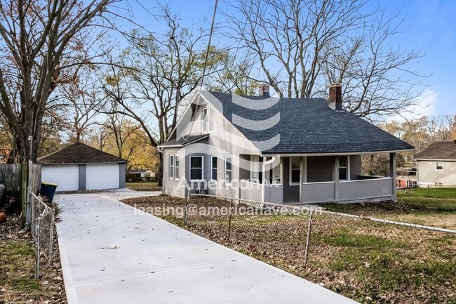 Building Photo - 4715 NE 45th Terrace