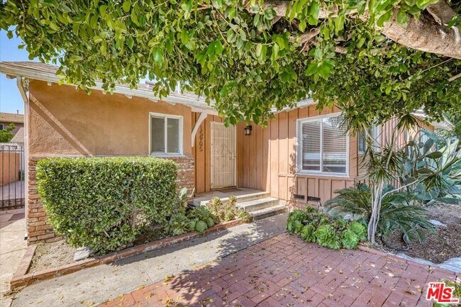 Building Photo - 15905 Enadia Way