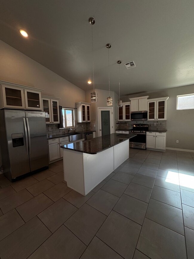 Building Photo - Beautiful Home in Great Location-, $500 off first months rent