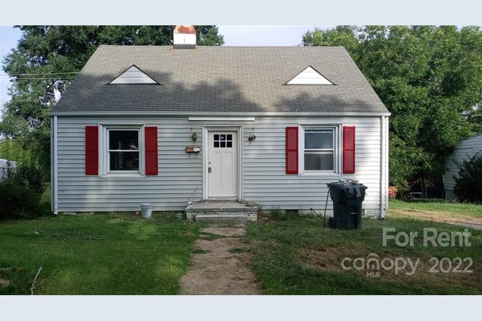 Front - 603 Meadowbrook Rd