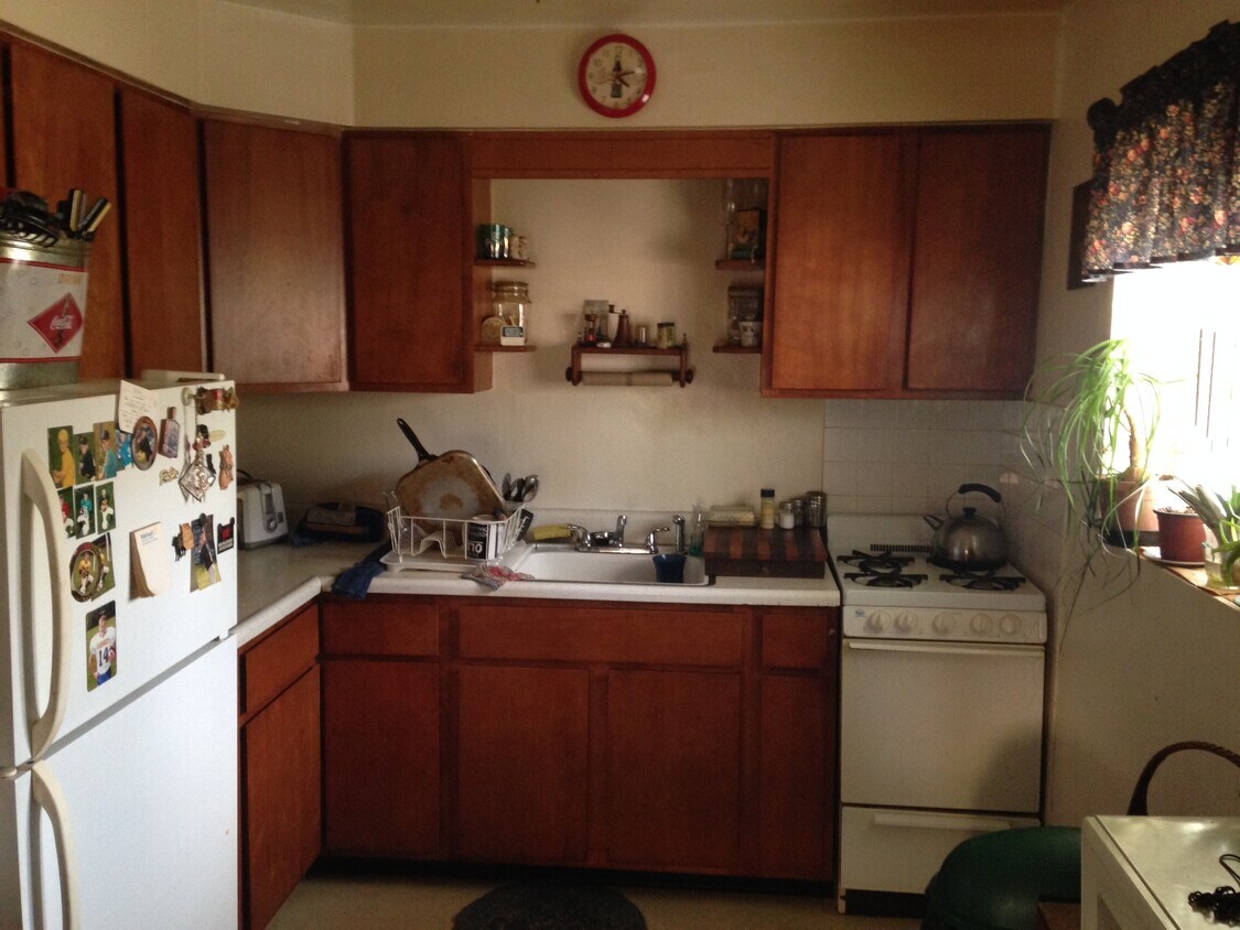 Kitchenett - 30 Doubleday St