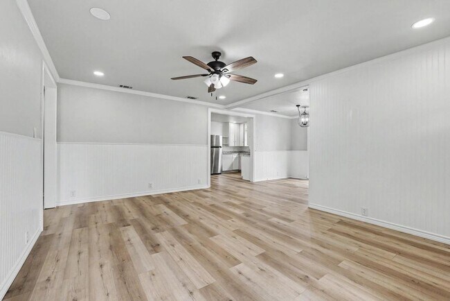 Foto del edificio - Charming 3-Bedroom Home in Sherman Available NOW!