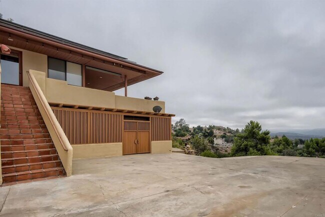 Building Photo - Large 4BR/4BA Alpine home with amazing VIEWS!