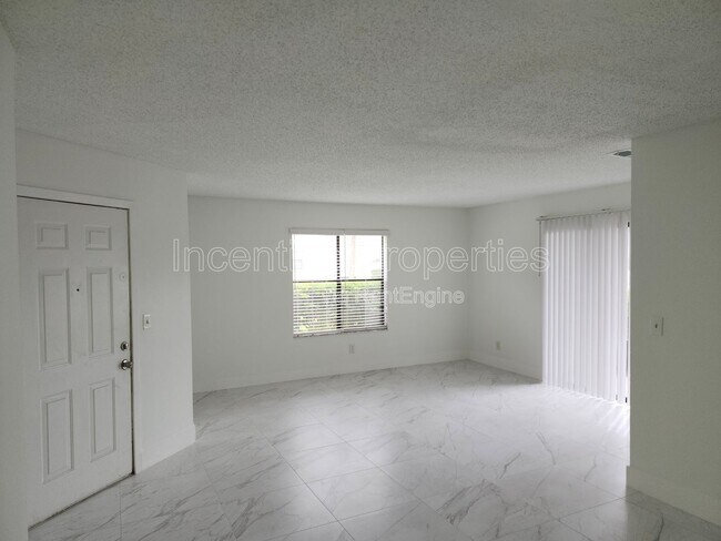 Foto del edificio - 2260 Cascades Blvd