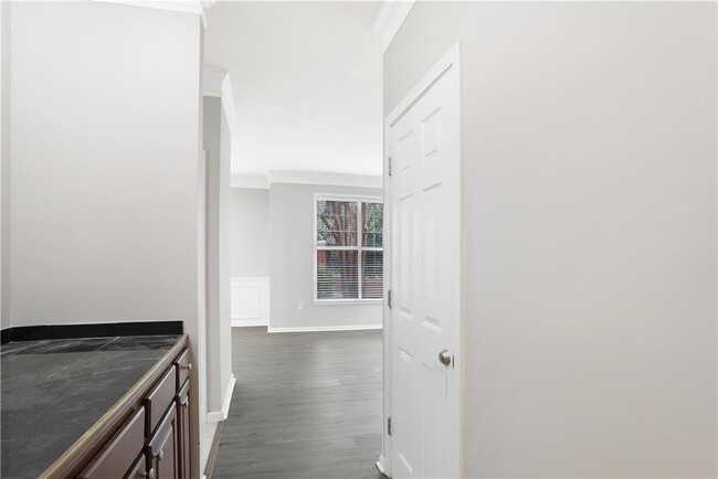 Building Photo - 1106 Westchester Ridge NE