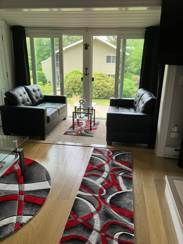 Foto principal - 883 Weirs Blvd