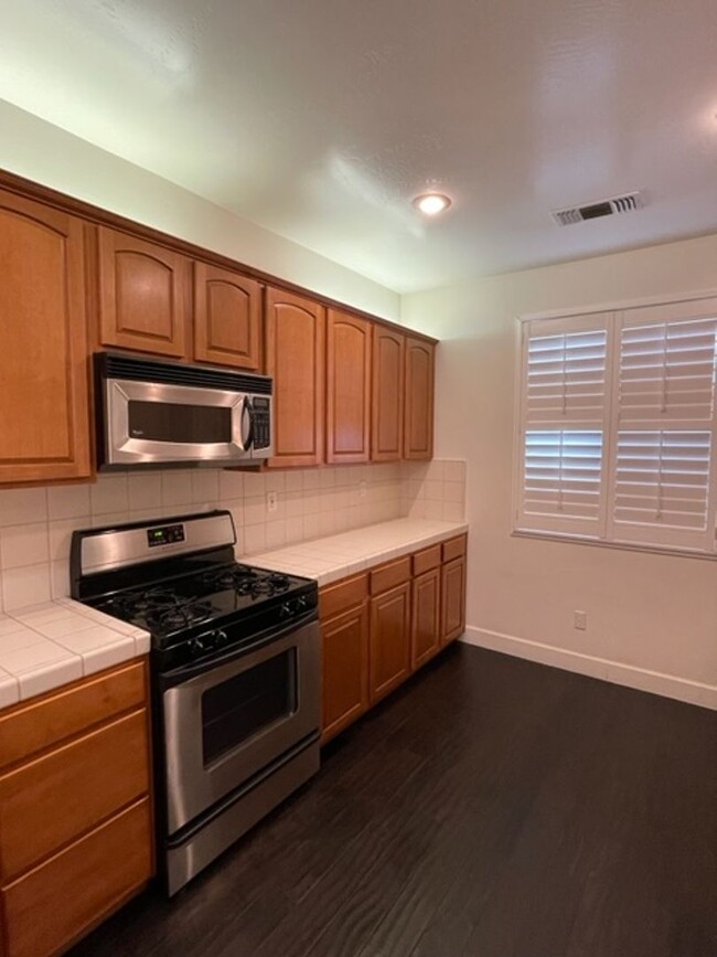 Building Photo - Gated home in Brighton Estates