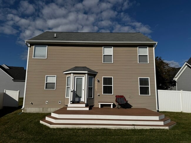 Foto del edificio - 22330 Douglas Ct