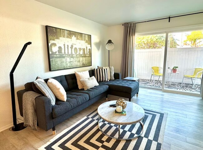 Foto del edificio - 3030 Suncrest Dr unit 402