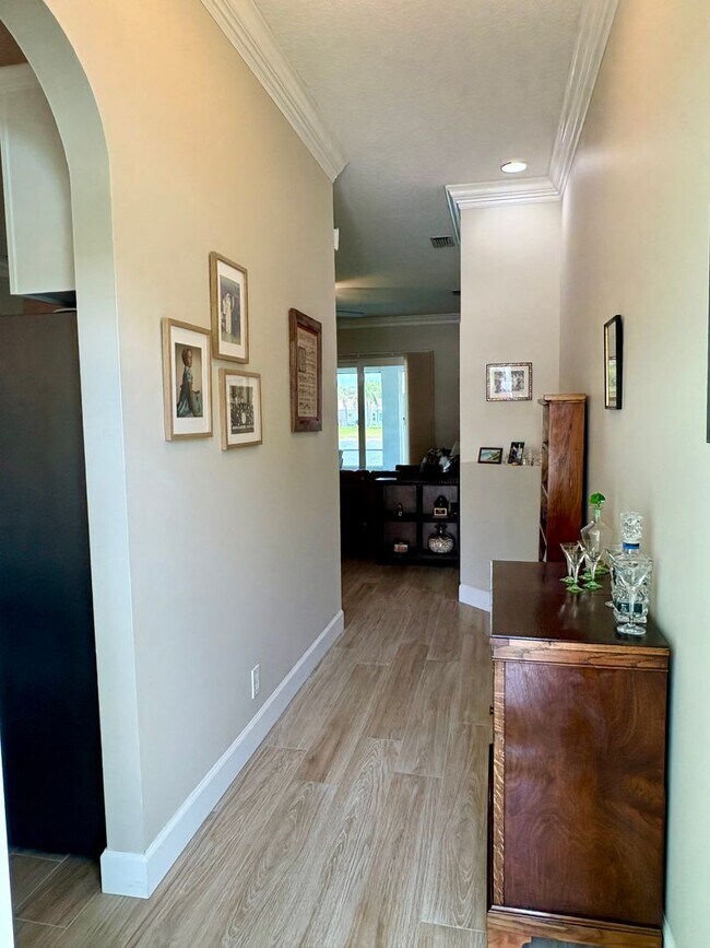 Foto del edificio - 3/2/2 with huge screened in Patio in The Pines/Jensen Beach