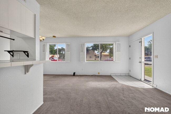 Foto del edificio - 6640 Calle Ln
