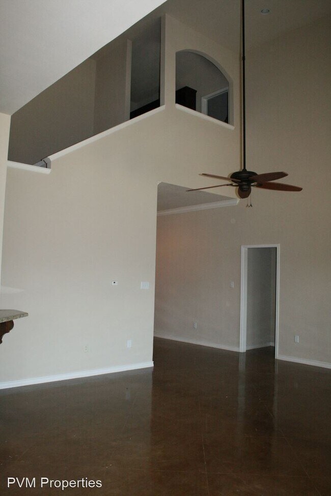 Building Photo - 4 br, 2.5 bath House - 3120 Stallion
