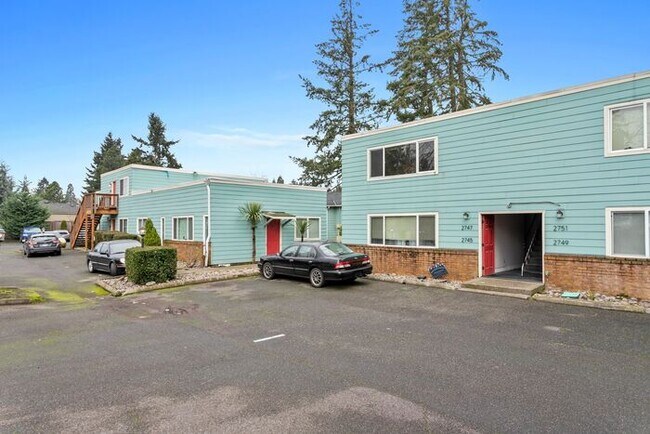 Foto del edificio - 2 bedroom 1 bath with washer/dryer include...