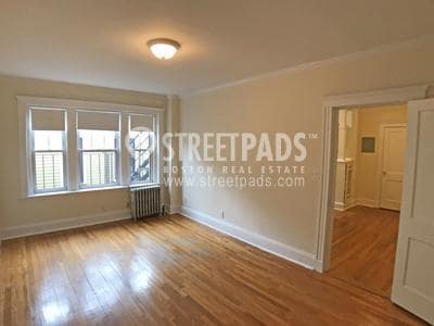 Photo - bedroom in Cambridge MA 02138 Apartment