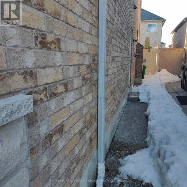 Building Photo - 18 Rathmore St