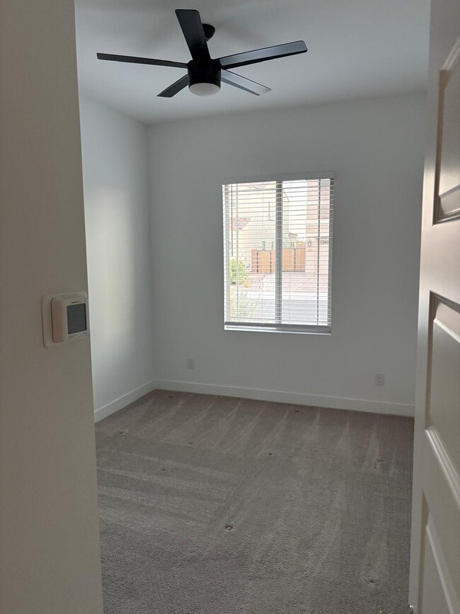 Building Photo - 7710 W Crabapple Dr