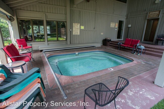 Foto del edificio - 1 br, 1 bath House - 340 W River St. #109