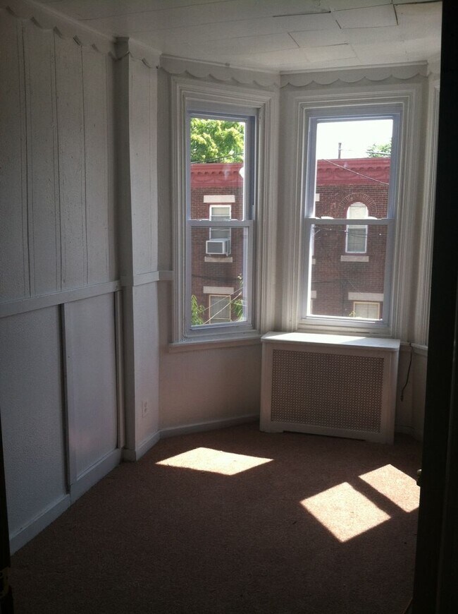 Foto del edificio - 5617 W Girard Ave