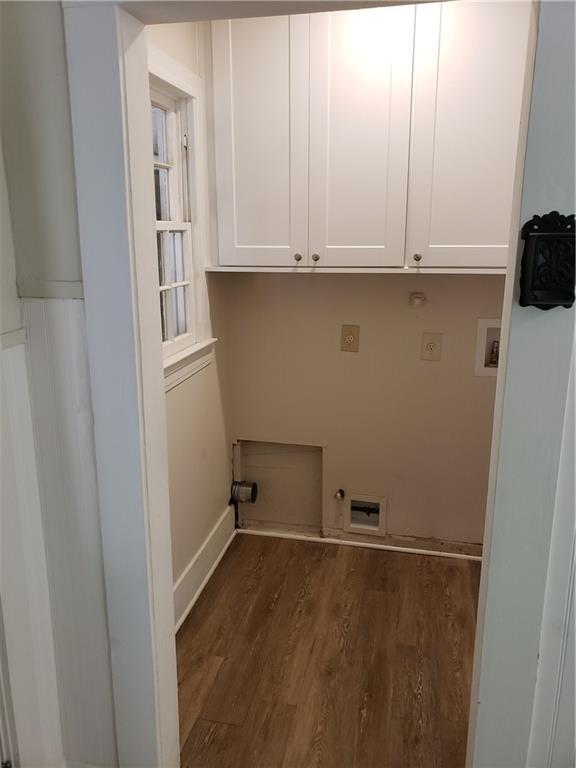 Foto del edificio - 5115 Woodview Ave