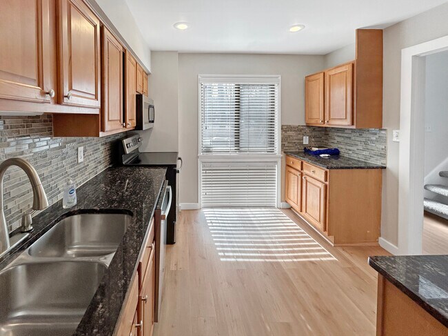 Building Photo - 2284 Emerald Heights Ct