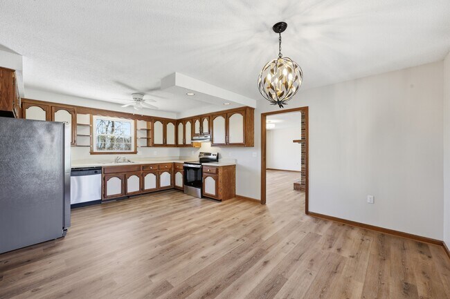 Foto del edificio - 1325 Sun Valley Rd