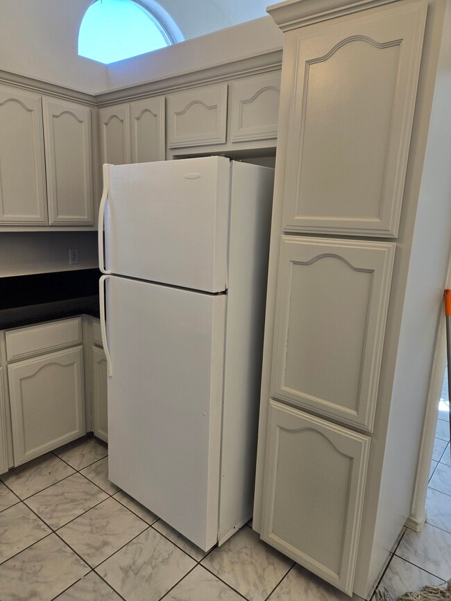 Building Photo - 630 S Dfw Dr