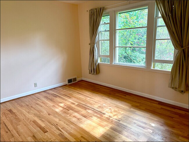 Foto del edificio - 11249 Fremont Ave N