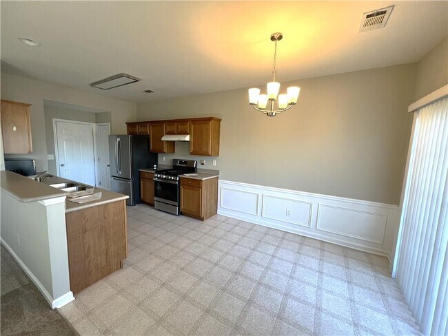 Building Photo - 130 Finchley Dr