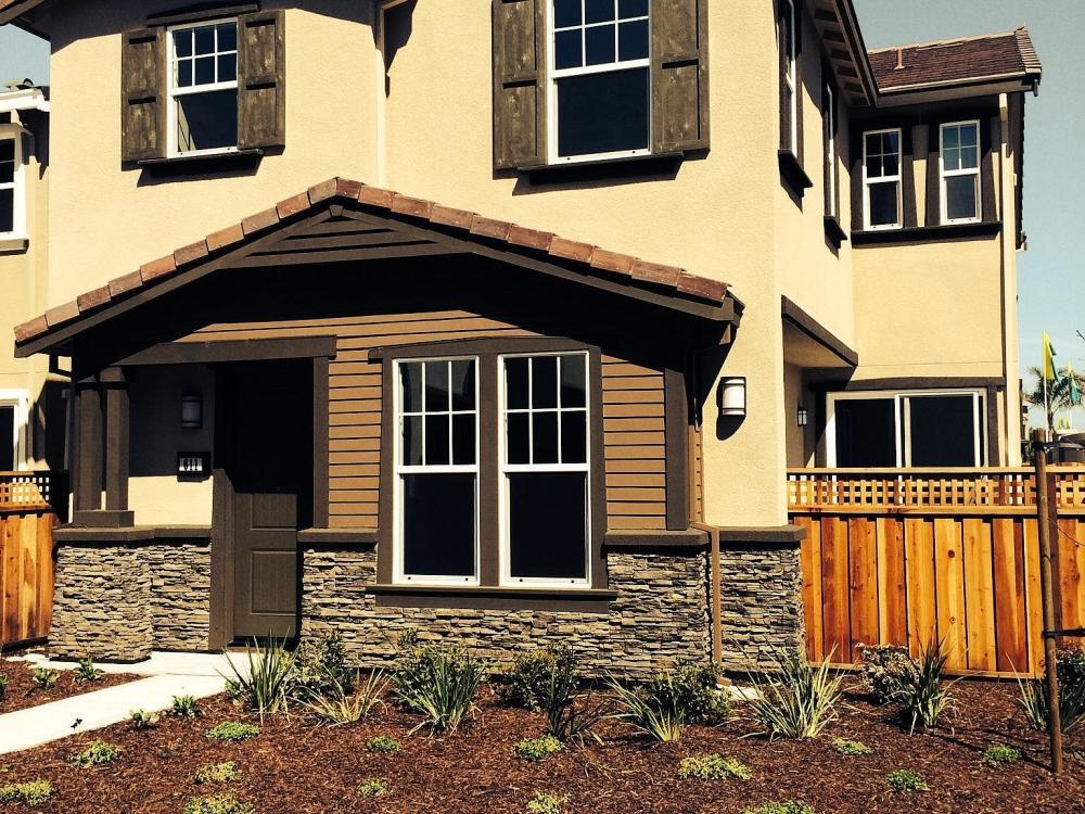 Primary Photo - 4 bedroom in East Palo Alto CA 94303