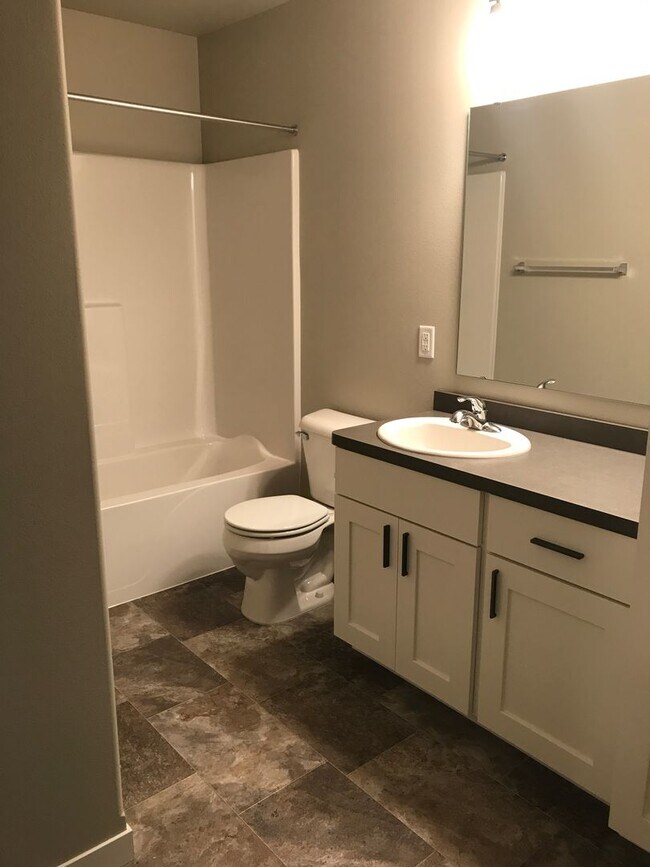 Foto del edificio - 3 Bed 3 Bath Single Family Home