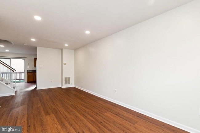 Building Photo - 20208 Bar Harbor Terrace