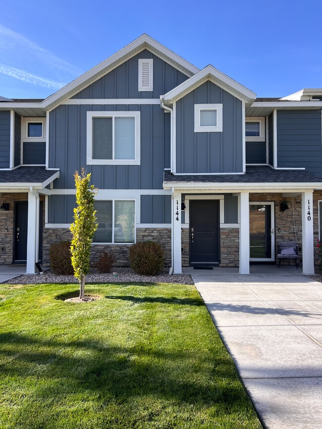 Building Photo - 1144 W Summit Ridge Pky