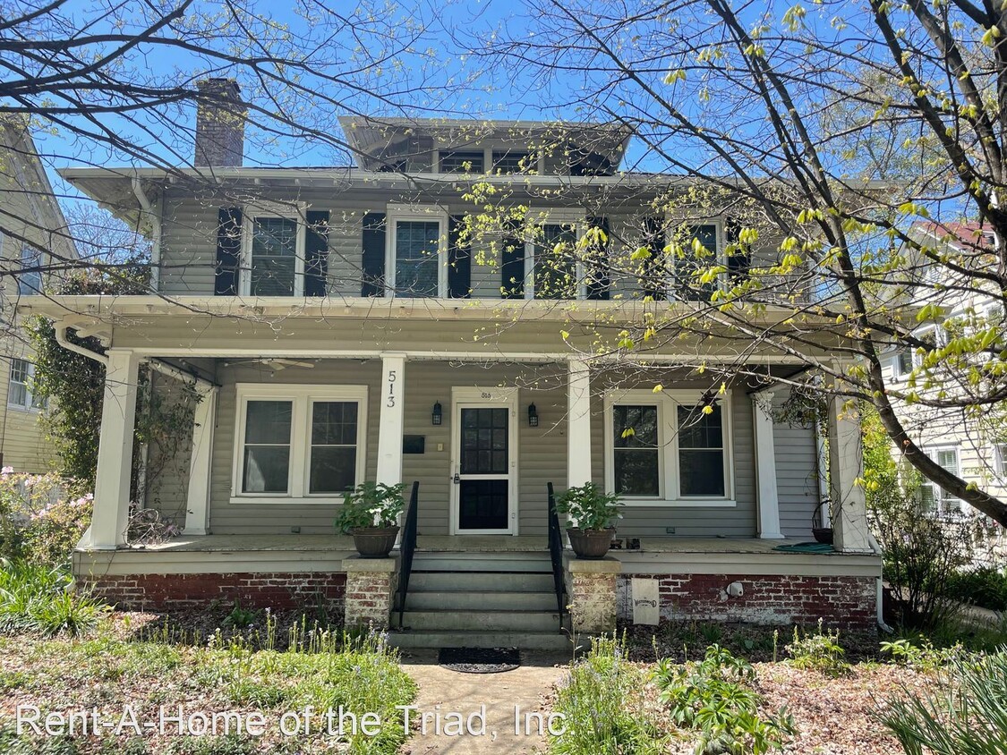 Foto principal - 4 br, 3 bath House - 513 N Mendenhall Street