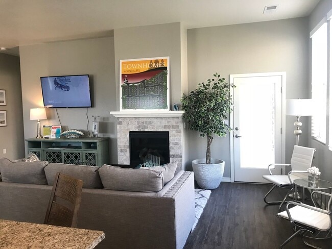 Building Photo - Sunny End Location Boasting Luxury Finishes