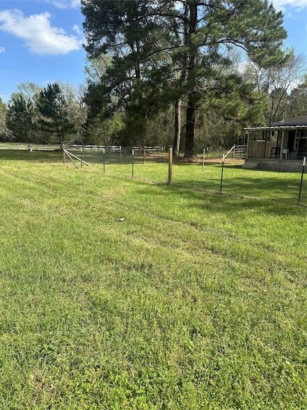 Foto del edificio - 2265 McCaleb Rd