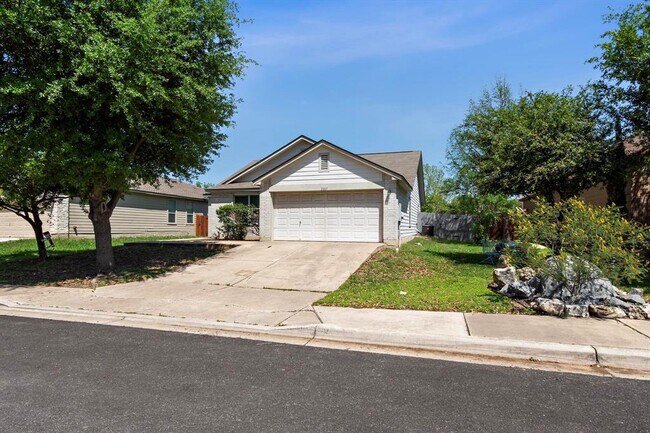 Building Photo - 2207 Kuykendall Dr