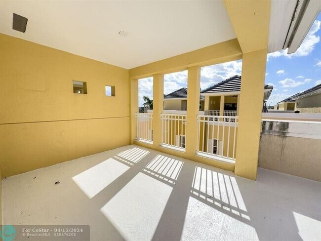 Building Photo - 2322 Vintage Cir