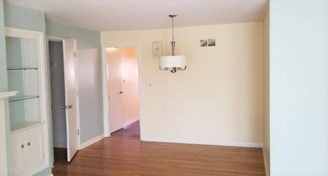 dining room - 25 Hadley Ave